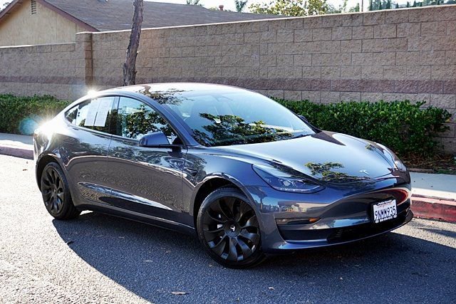 Used 2023 Tesla Model 3 Standard Range RWD image 3