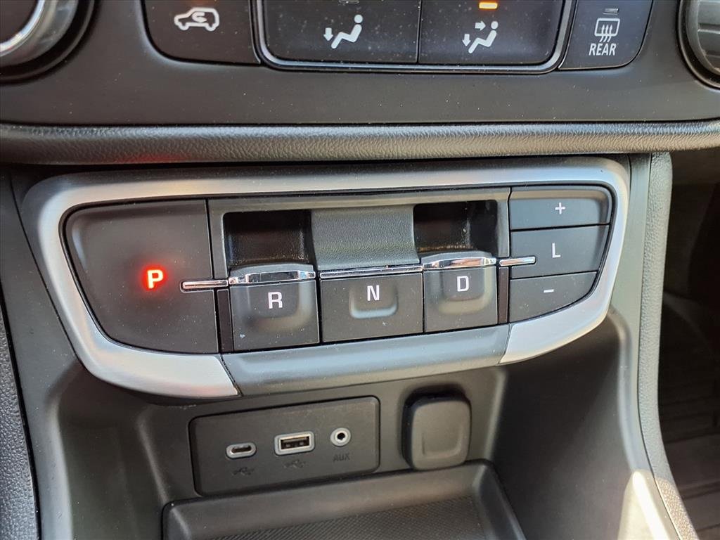 Used 2024 GMC Terrain SLE image 13