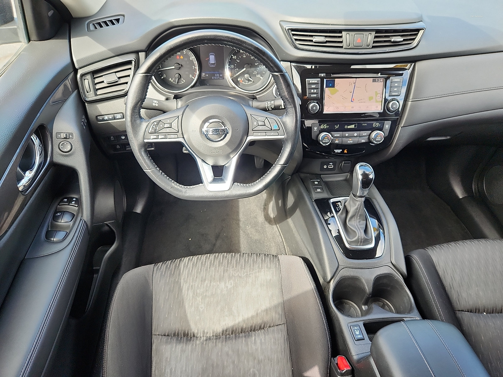 Used 2020 Nissan Rogue SV w/ Premium Package AWD/4WD image 11