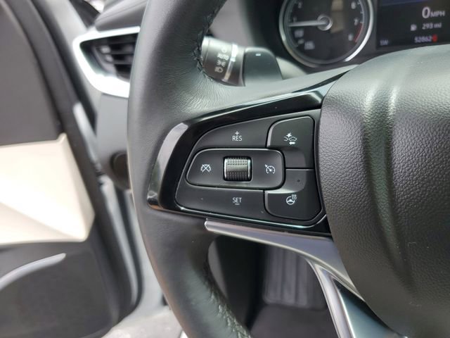 Used 2022 Buick Enclave Essence FWD image 27