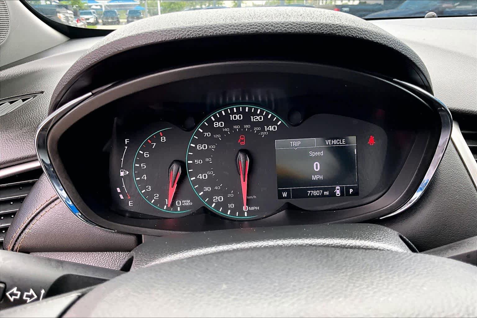Used 2020 Chevrolet Trax LT w/ LT Convenience Package AWD/4WD image 26