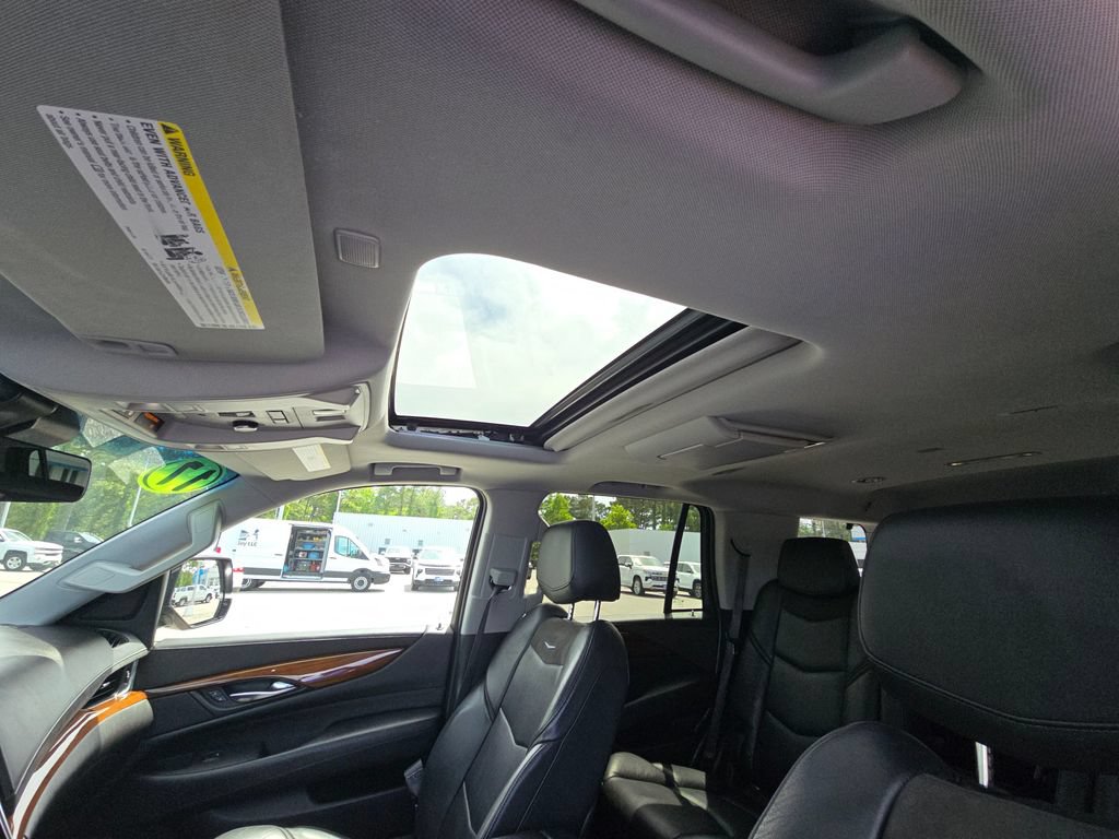 Used 2017 Cadillac Escalade Premium Luxury AWD/4WD image 21