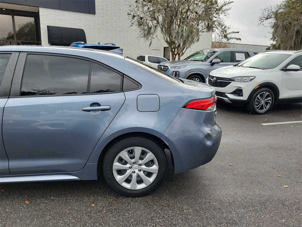 Used 2022 Toyota Corolla LE image 6