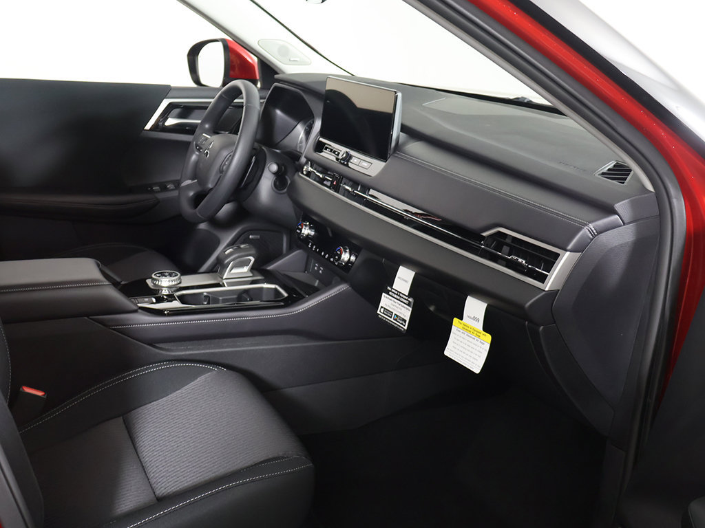 New 2026 Mitsubishi Outlander ES AWD/4WD image 25