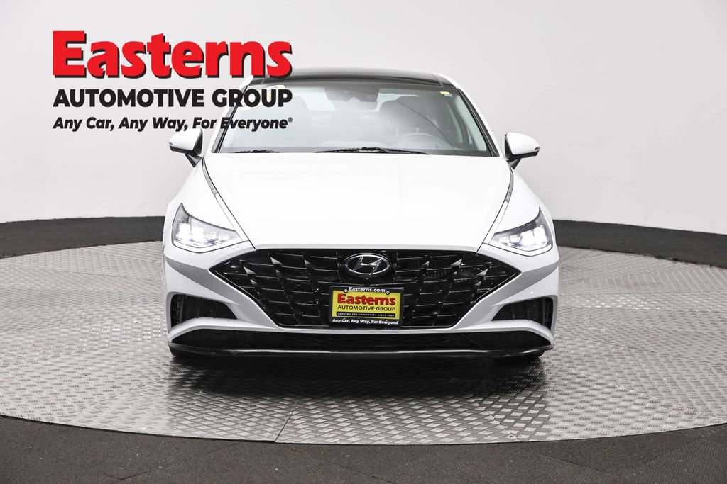 Used 2022 Hyundai Sonata Limited FWD image 2