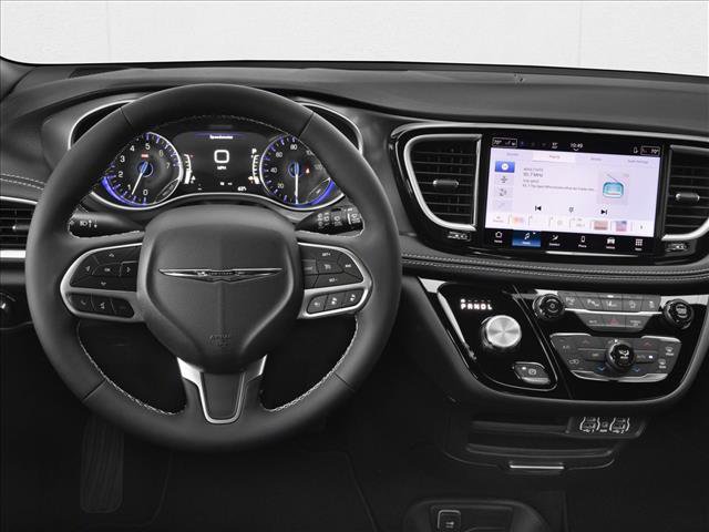 New 2026 Chrysler Pacifica Pinnacle w/ Trailer Tow Group AWD/4WD image 4