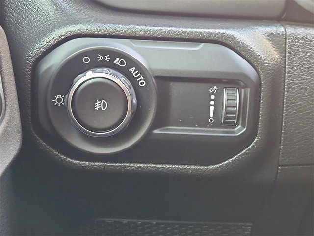 Used 2023 Jeep Wrangler Unlimited Rubicon w/ LED Lighting Group image 18