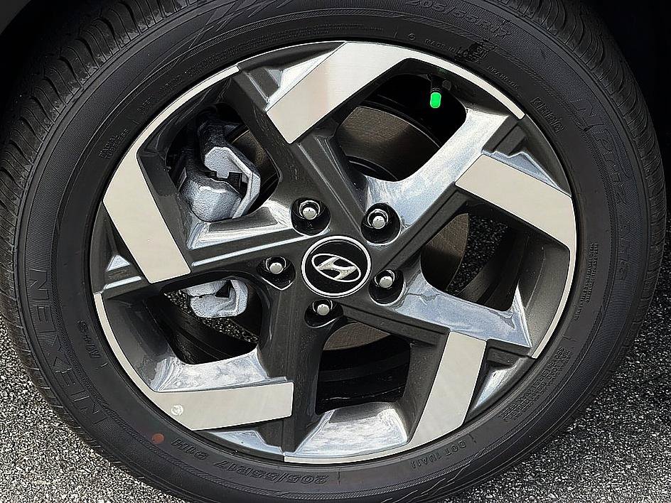 New 2026 Hyundai Venue SEL FWD image 5