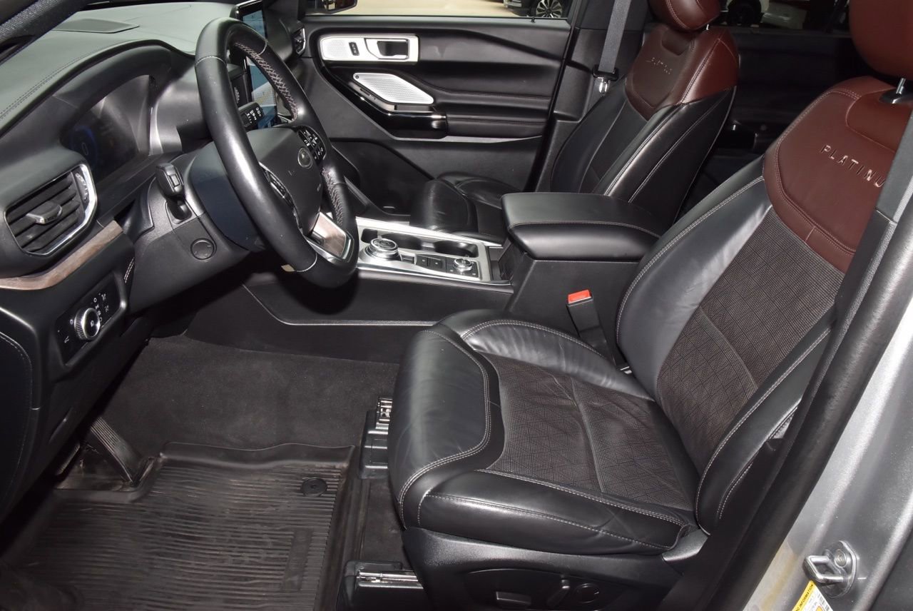 Used 2023 Ford Explorer Platinum w/ Technology Package AWD/4WD image 13