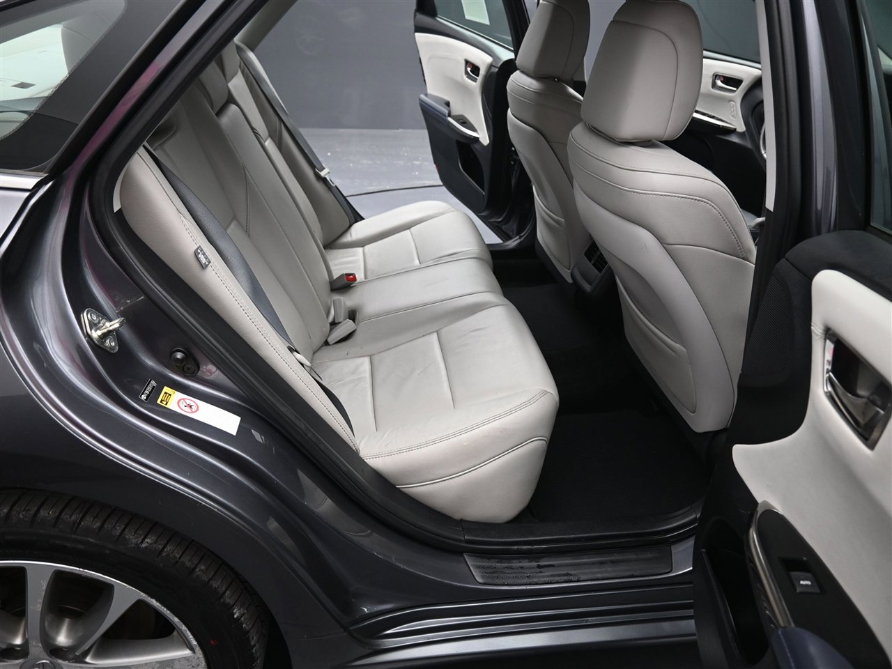 Used 2015 Toyota Avalon XLE Touring image 11