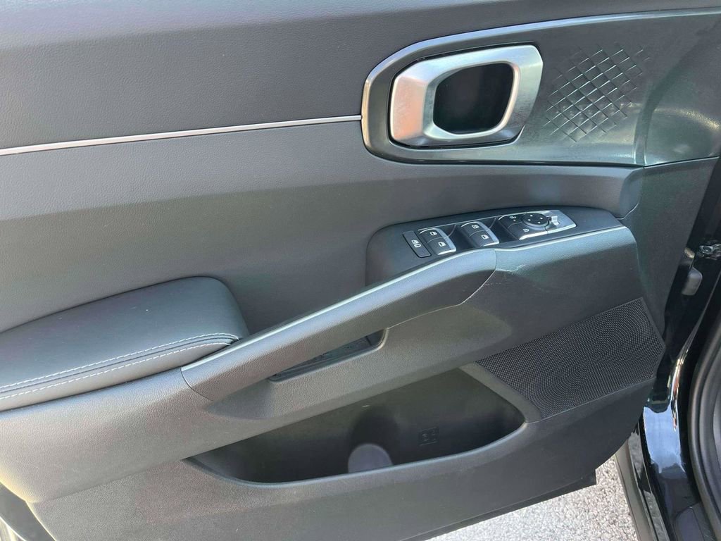 Used 2026 Kia Sorento S w/ S Panoramic Sunroof Package FWD image 13