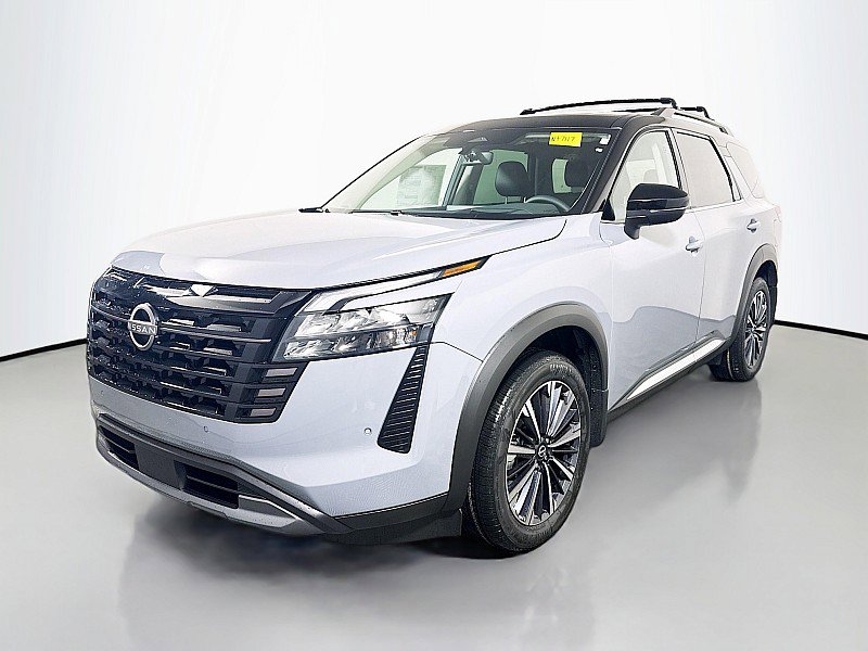 New 2026 Nissan Pathfinder Platinum AWD/4WD image 3