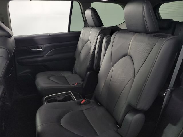 Used 2026 Toyota Grand Highlander AWD image 15