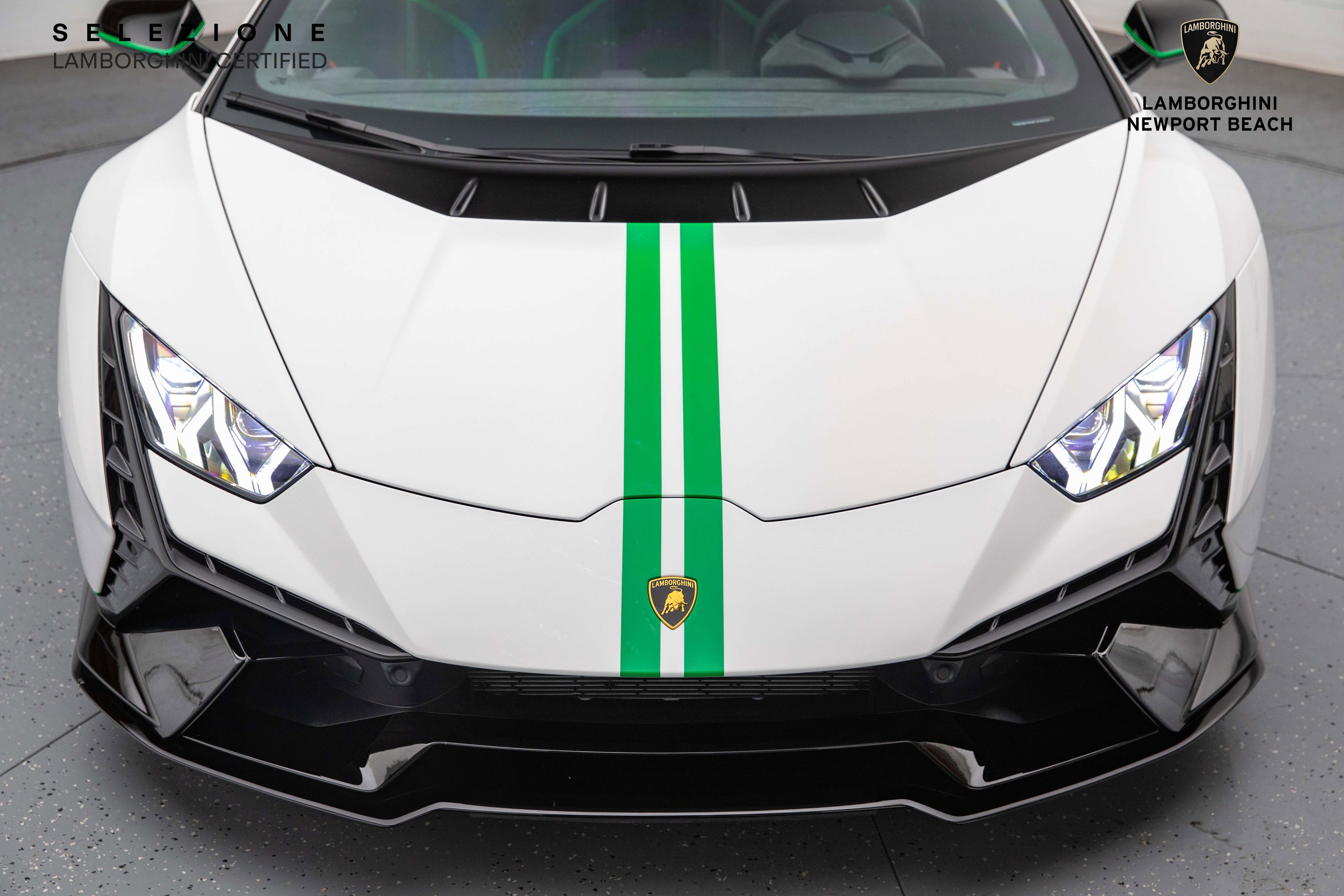 Used 2023 Lamborghini Huracan Tecnica image 9