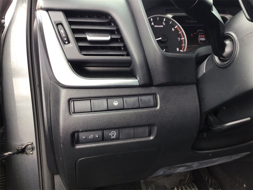 Used 2023 Nissan Rogue SV image 17