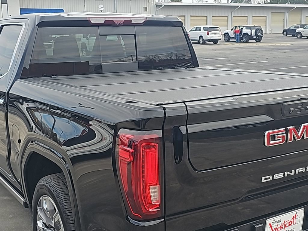 Used 2023 GMC Sierra 1500 Denali w/ Denali Reserve Package AWD/4WD image 13