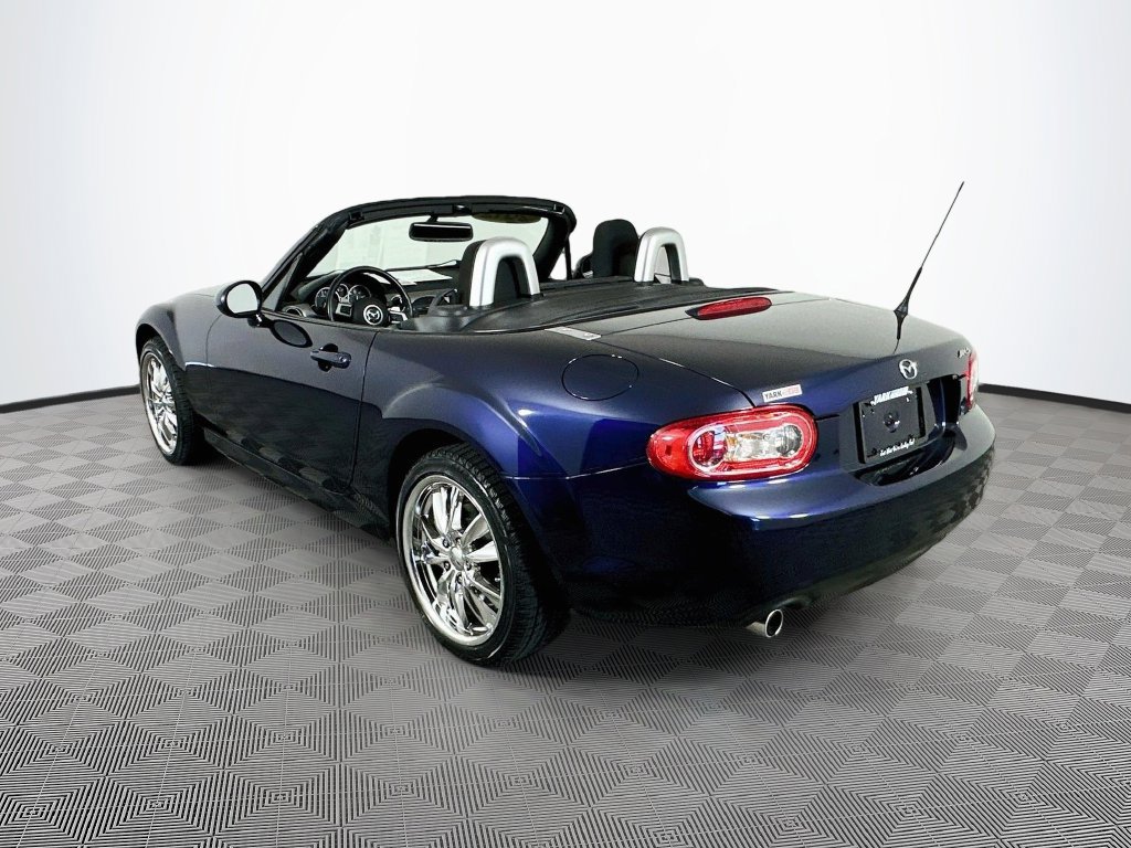 Used 2012 MAZDA MX-5 Miata Touring RWD image 36