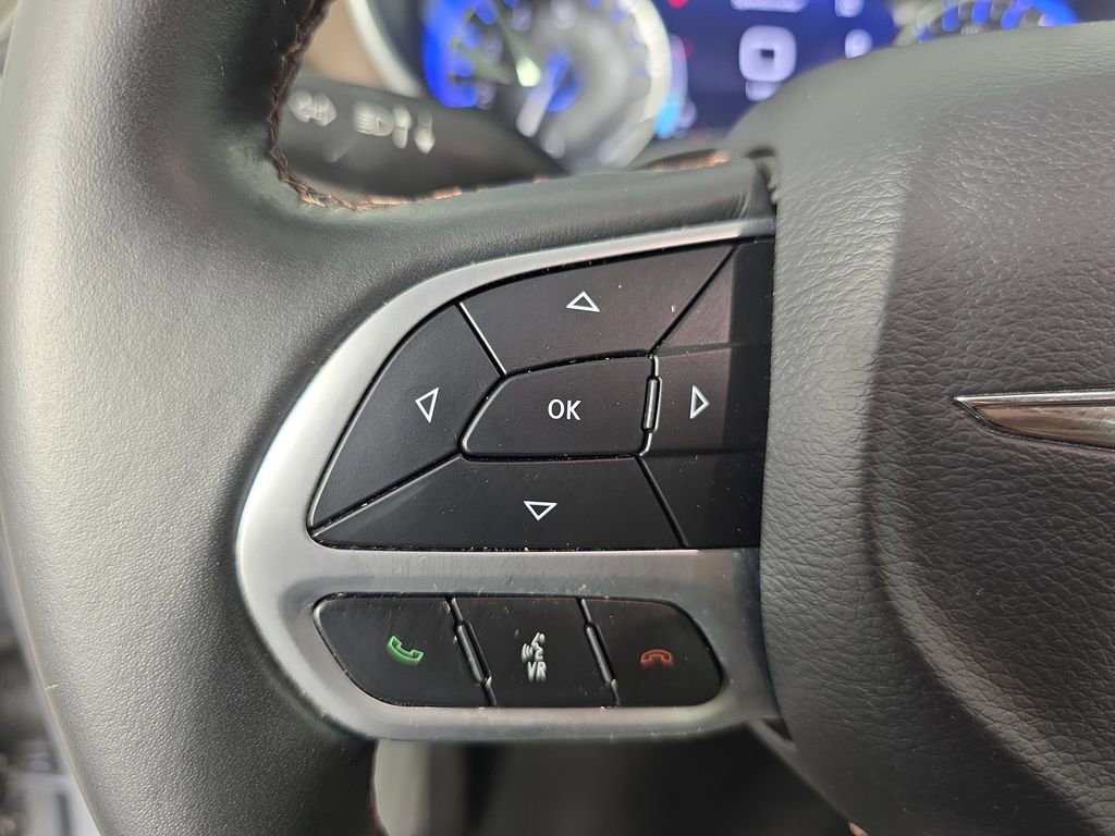 Used 2017 Chrysler Pacifica Touring-L Plus w/ Advanced Safetytec Group image 22