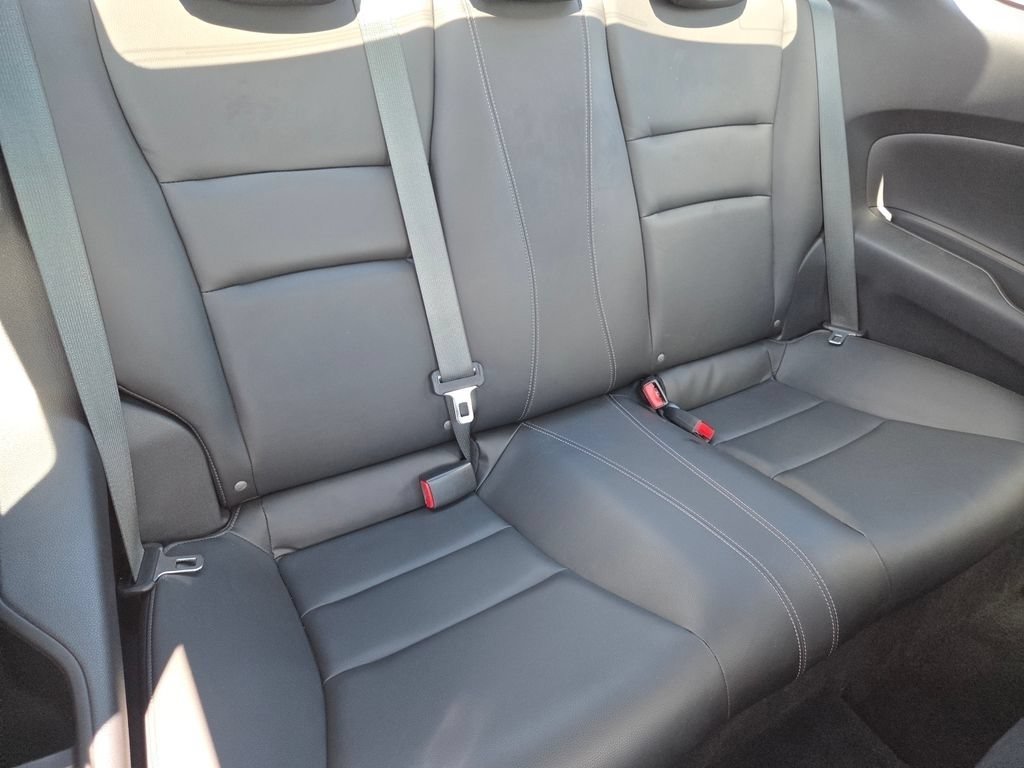 Used 2016 Honda Accord Touring image 5