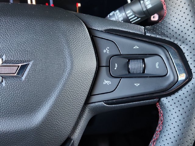 New 2026 Chevrolet Trax RS w/ Sunroof Package FWD image 24
