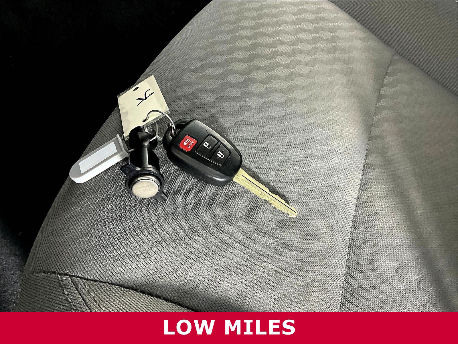 Used 2023 Toyota Tacoma SR AWD/4WD image 34