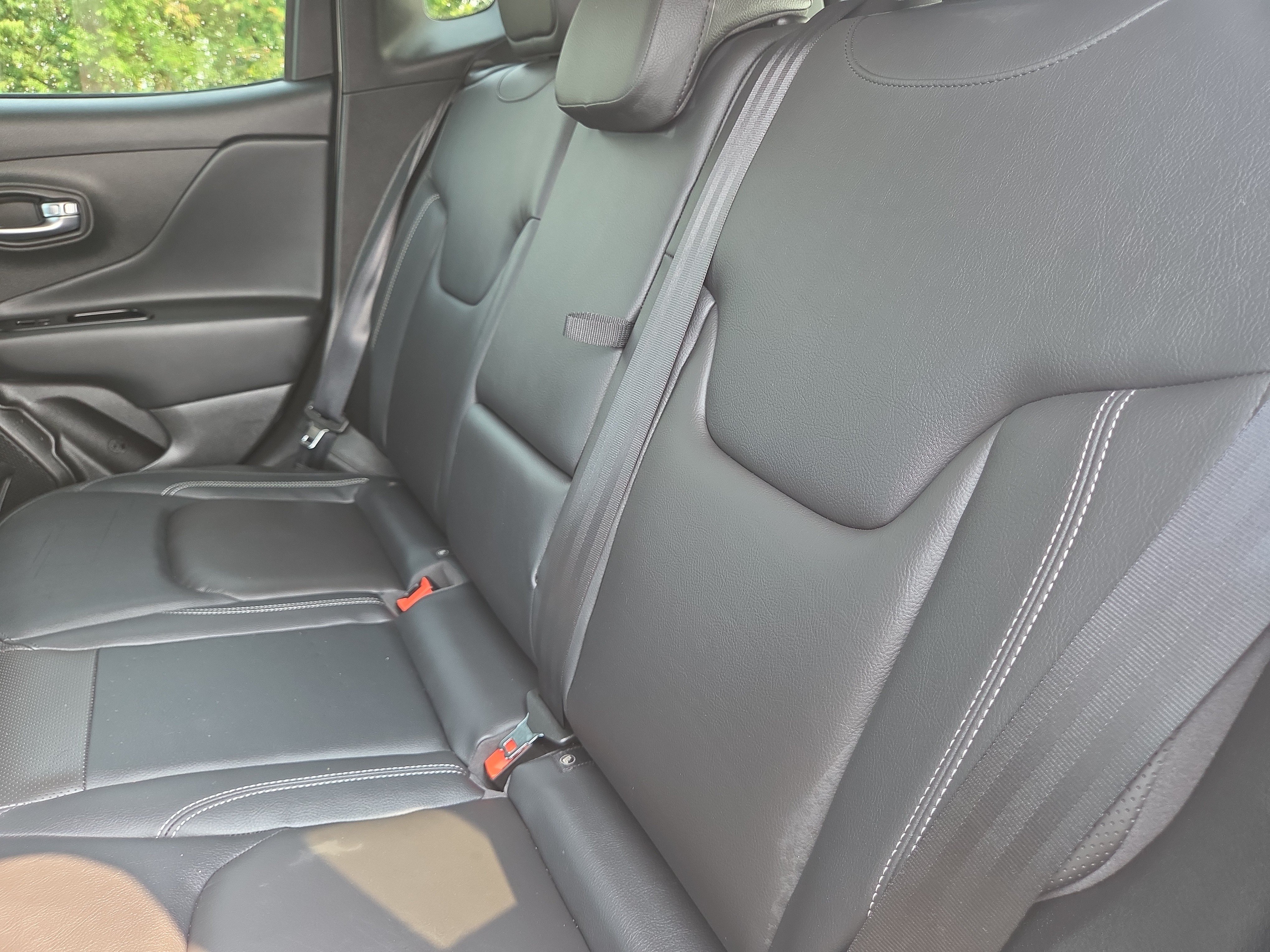 Certified 2022 Jeep Renegade Limited AWD/4WD image 10