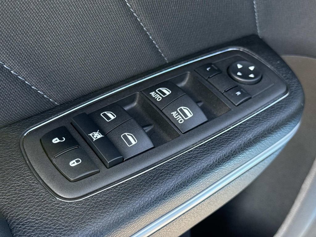 Used 2023 Dodge Charger SXT RWD image 15