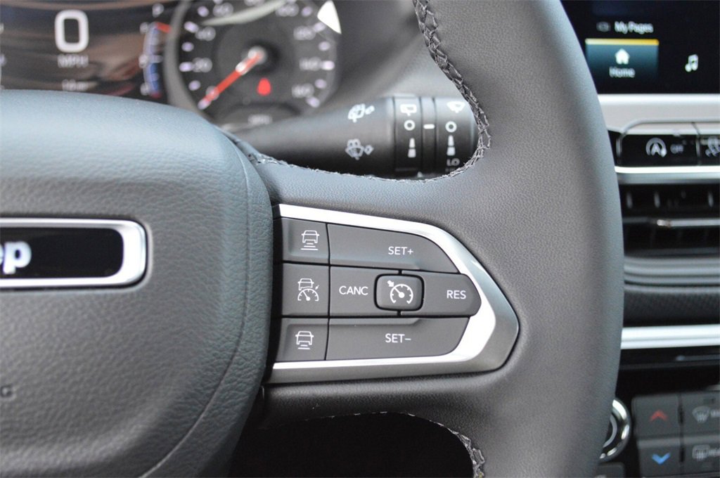 New 2025 Jeep Compass Limited w/ Sun and Sound Group image 17
