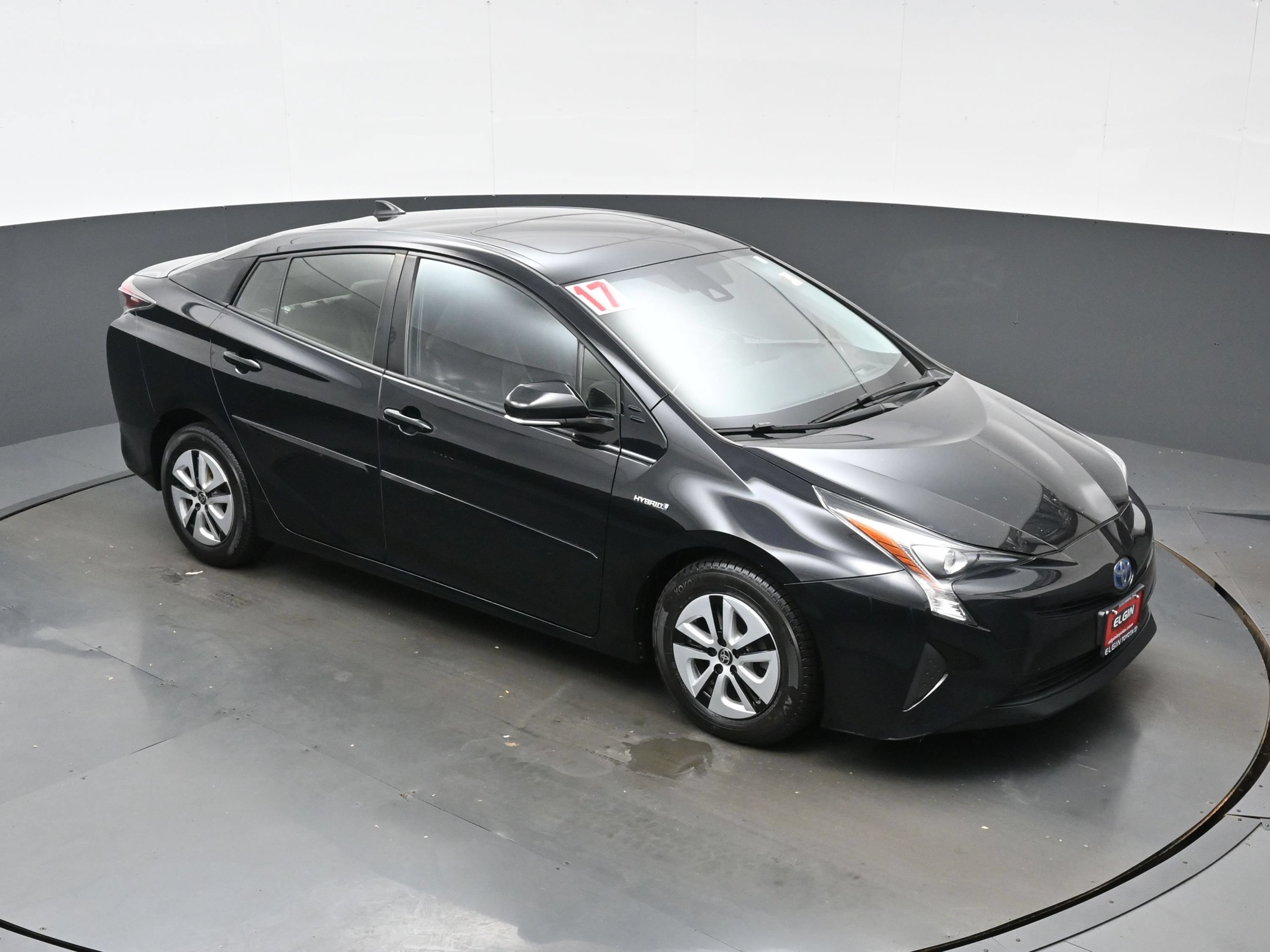 Used 2017 Toyota Prius Four w/ Advanced Technology Package FWD image 37