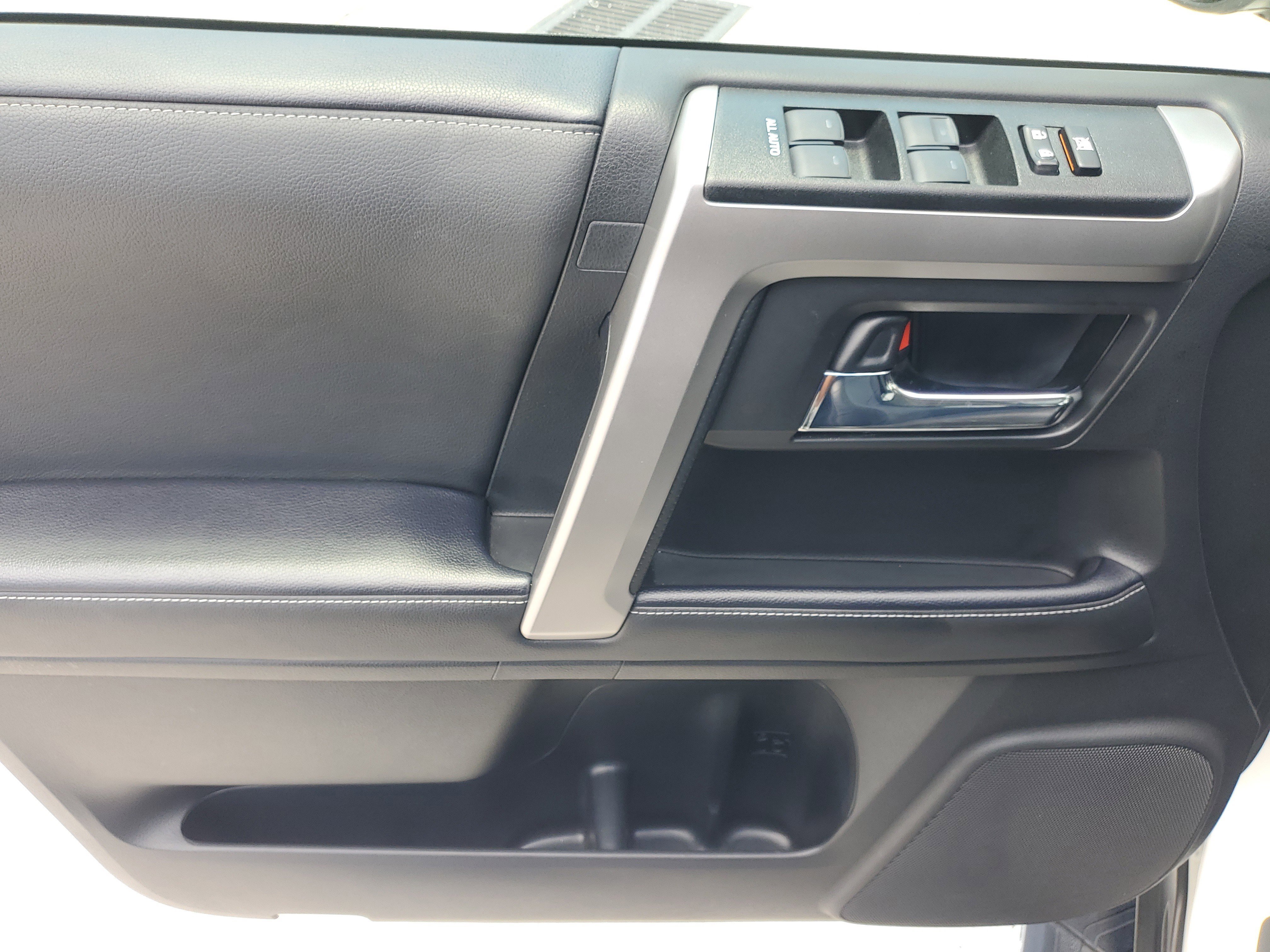 Certified 2024 Toyota 4Runner SR5 Premium w/ Moonroof Package AWD/4WD image 19