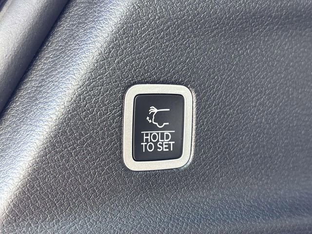 New 2027 Chrysler Pacifica Select FWD image 35
