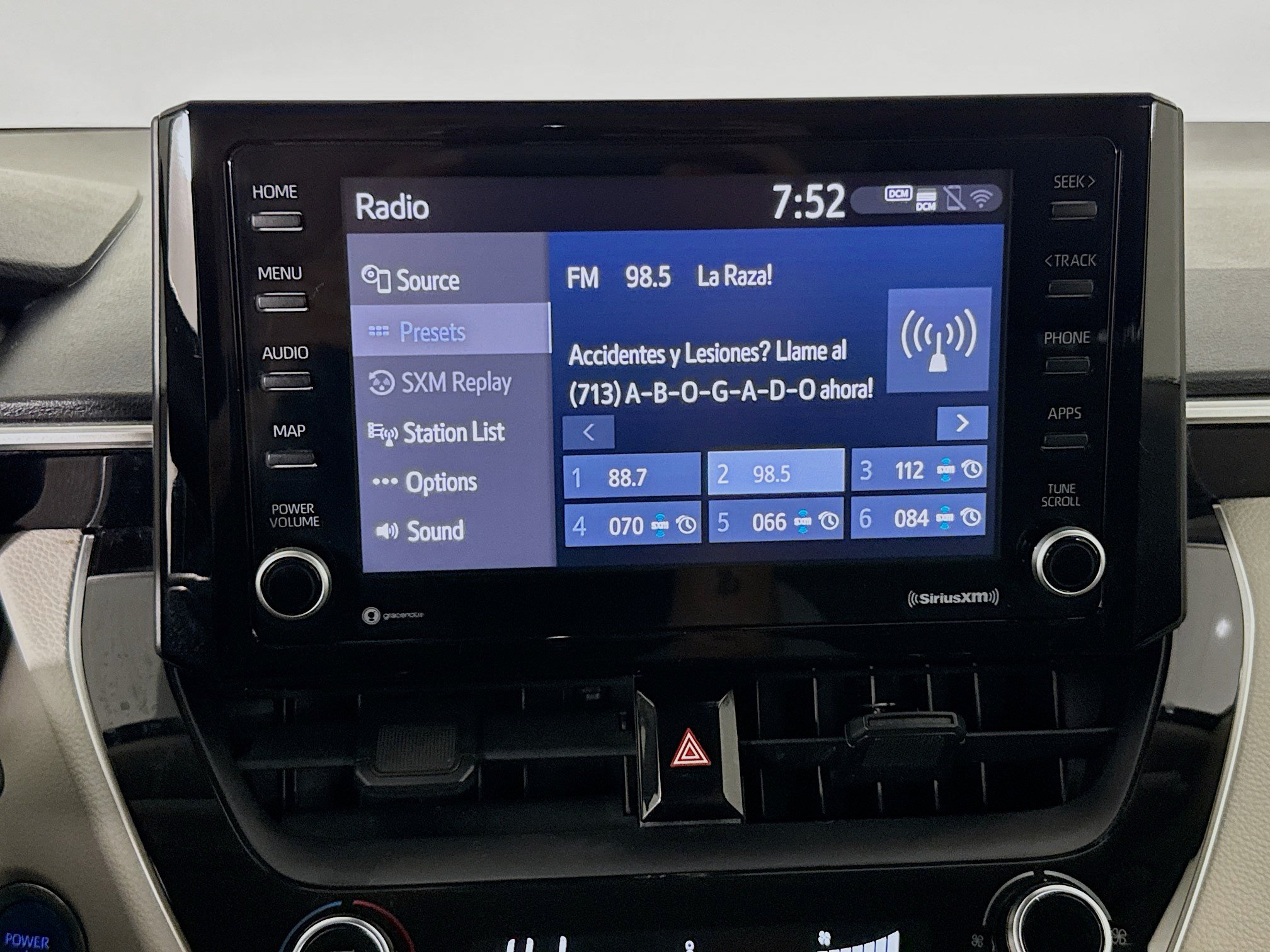 Used 2022 Toyota Corolla LE FWD image 16