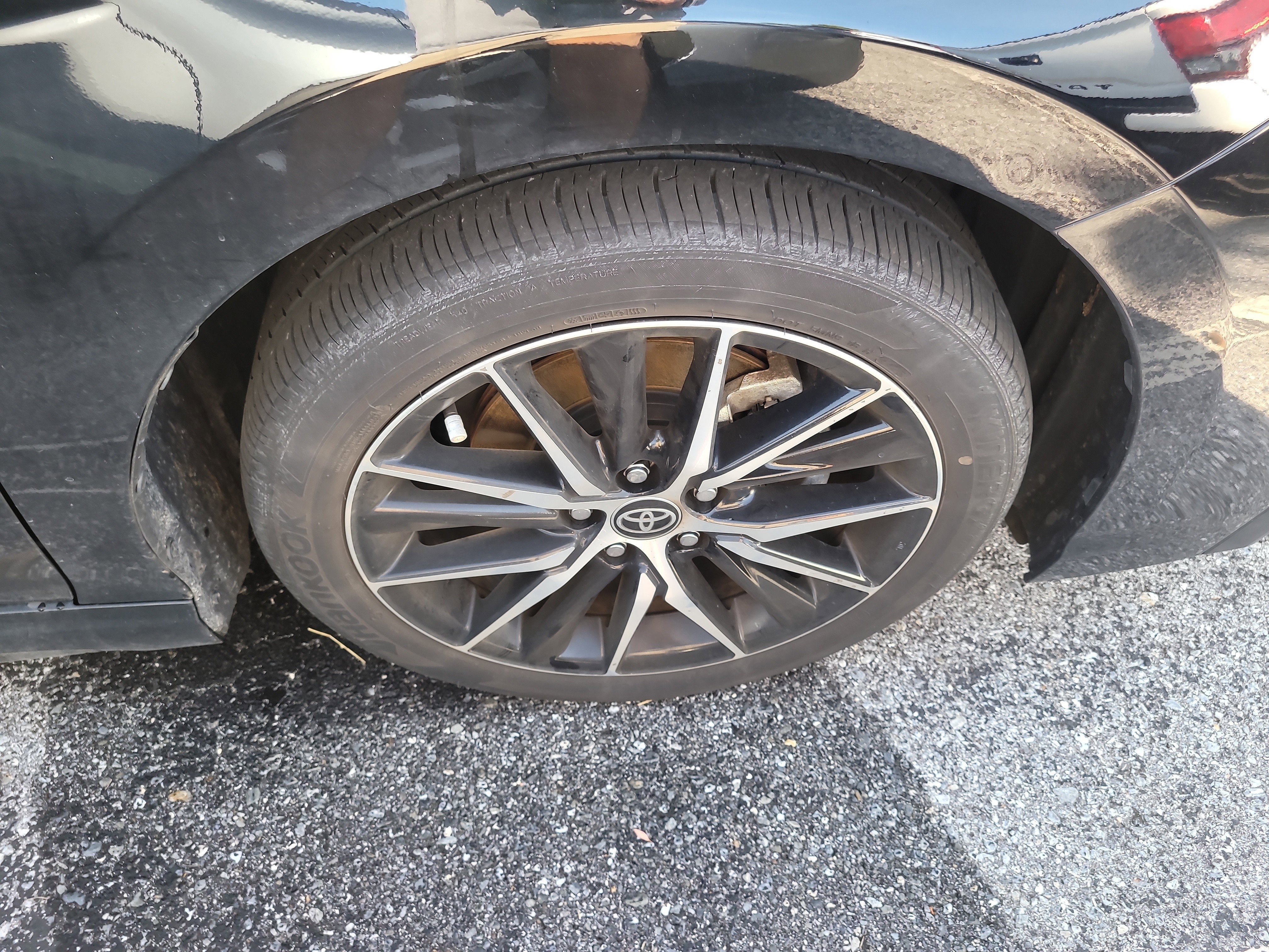 Used 2024 Toyota Camry SE w/ Convenience Package image 9