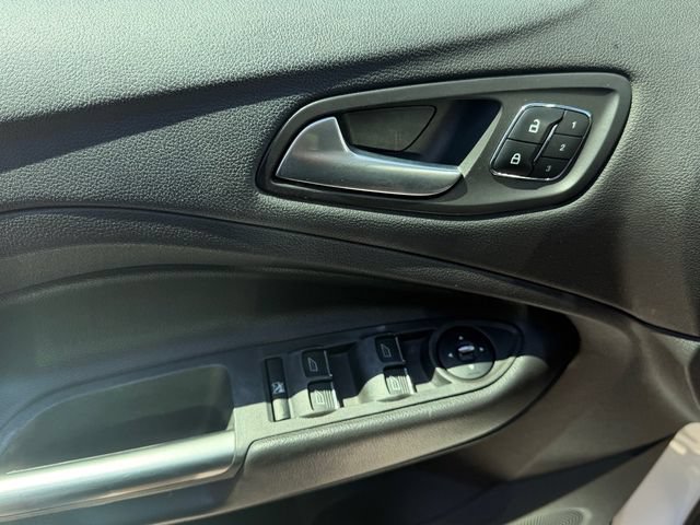 Used 2013 Ford Escape Titanium FWD image 20