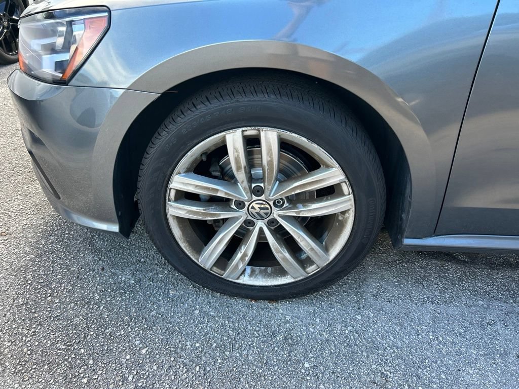 Used 2019 Volkswagen Passat 2.0T Wolfsburg w/ Wheels & Sunroof Package FWD image 45