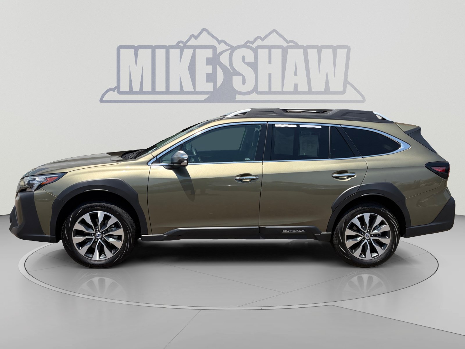 Used 2024 Subaru Outback Touring XT AWD/4WD image 2