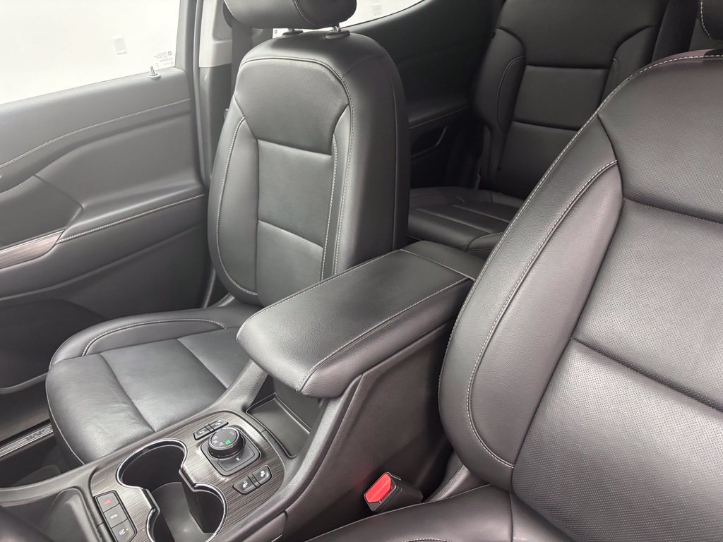 Used 2023 GMC Acadia SLT AWD/4WD image 25