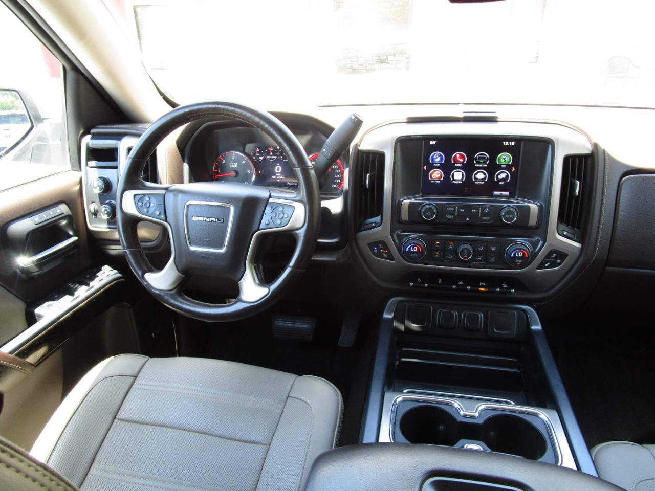 Used 2016 GMC Sierra 1500 Denali AWD/4WD image 9