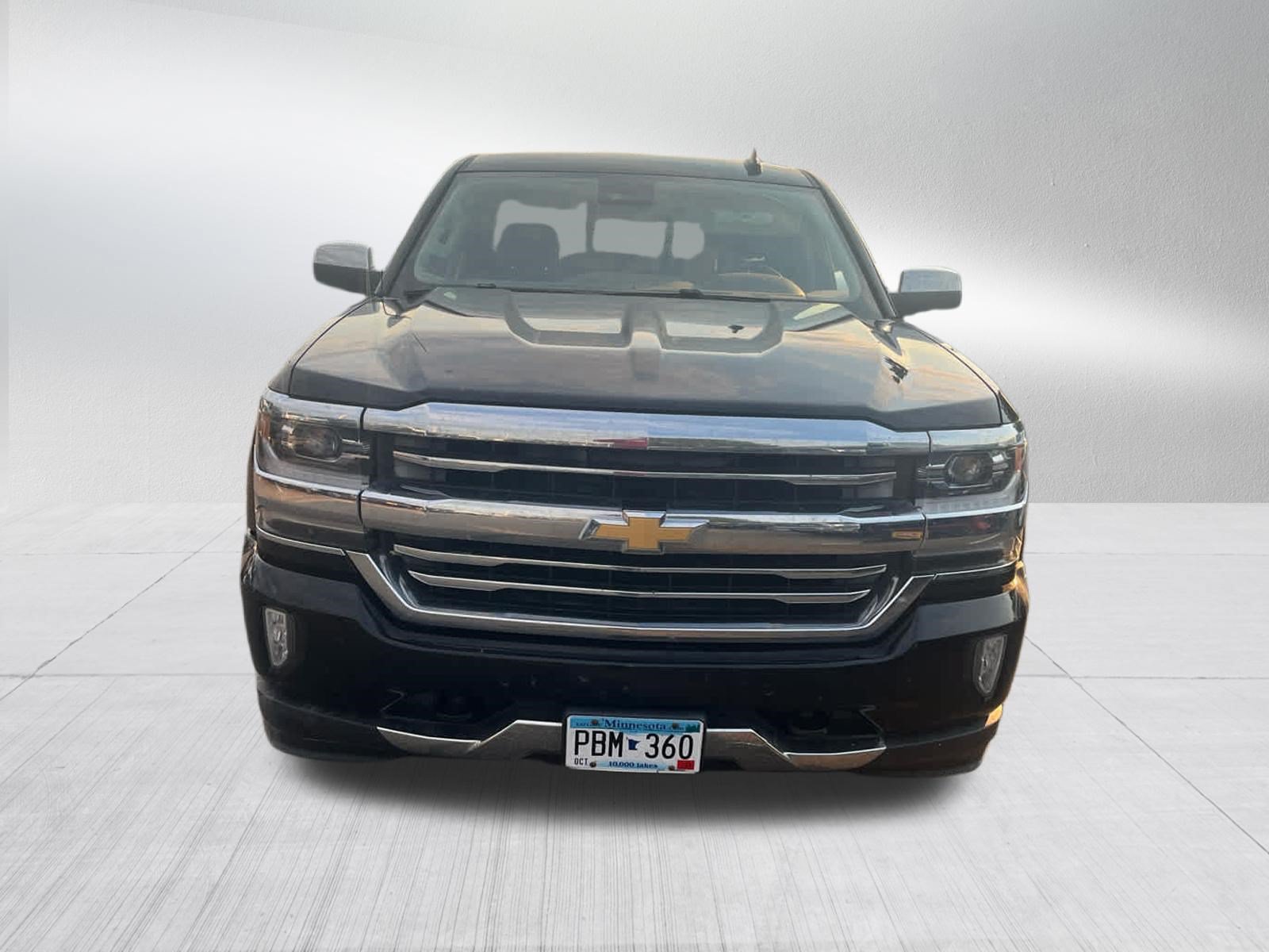 Used 2016 Chevrolet Silverado 1500 High Country w/ High Country Premium Package AWD/4WD image 6