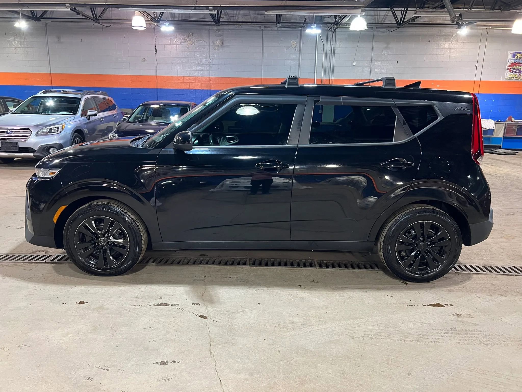 Used 2021 Kia Soul LX FWD image 6