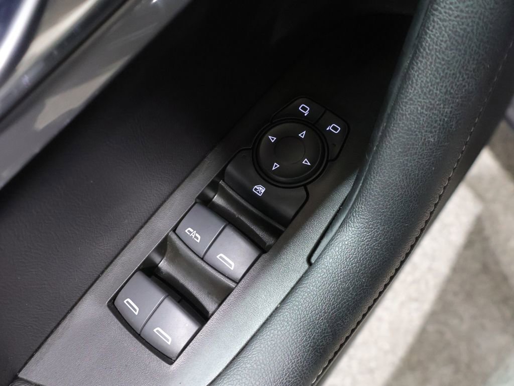 Used 2023 Chevrolet Blazer LT image 13