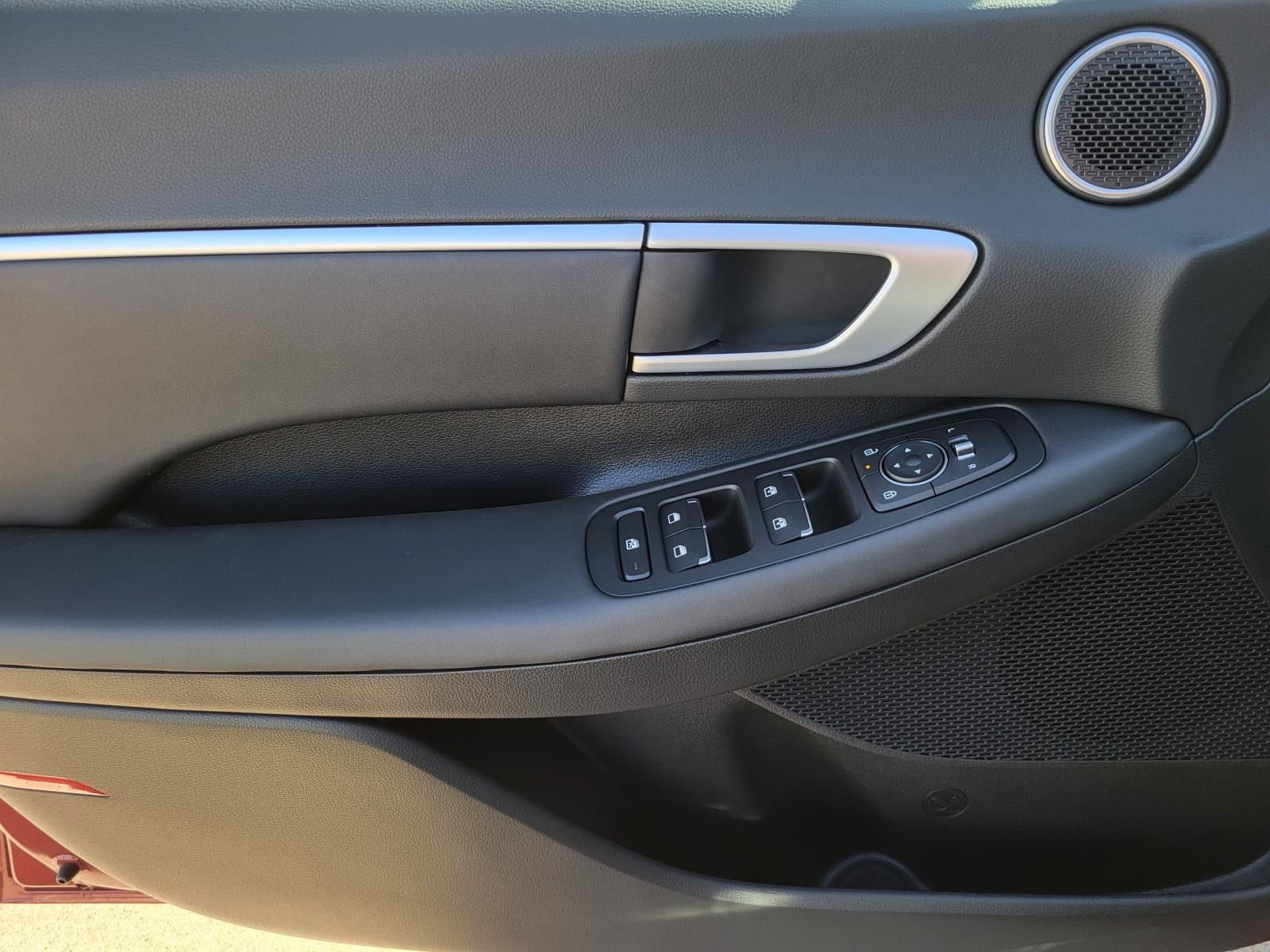 New 2026 Hyundai Sonata SEL FWD image 12