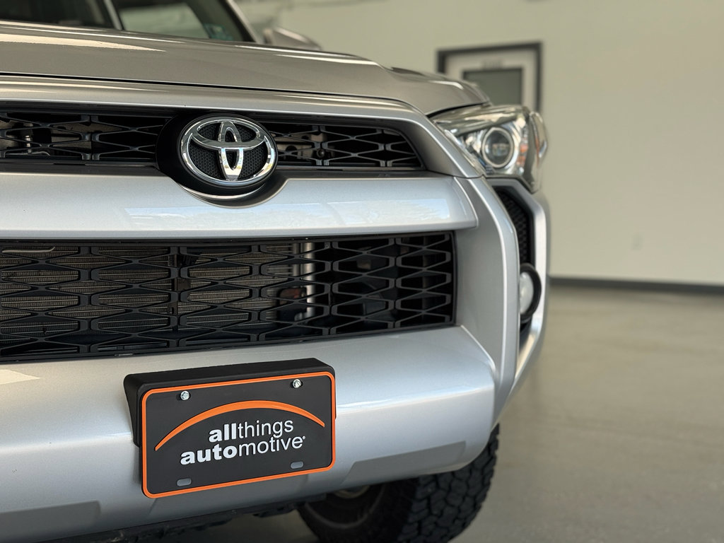 Used 2016 Toyota 4Runner SR5 Premium image 11
