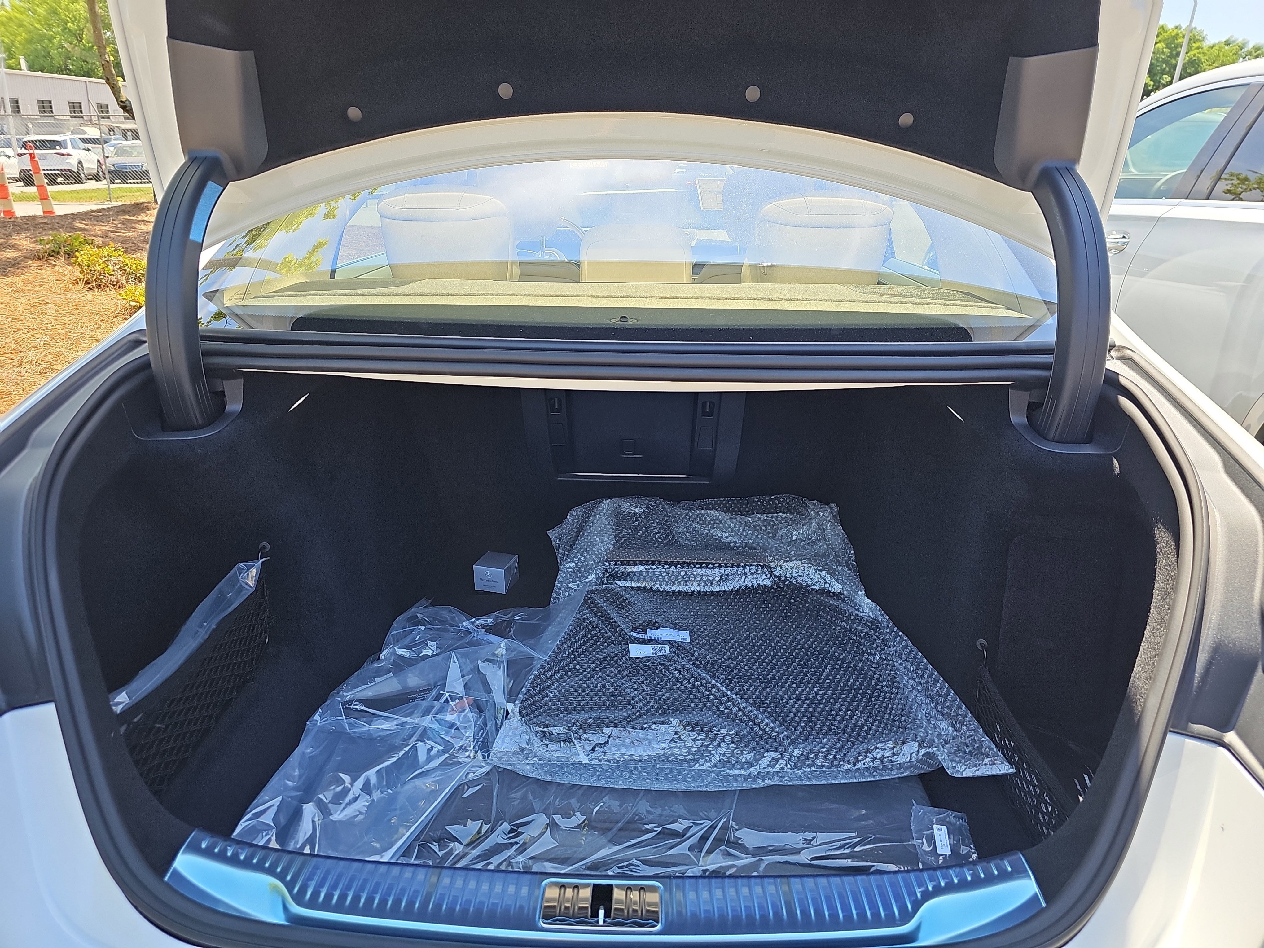 New 2026 Mercedes-Benz S 500 4MATIC image 13