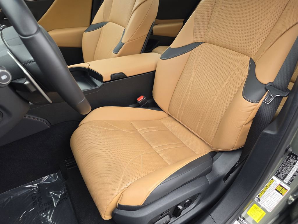 Used 2024 Lexus ES 350 Luxury w/ Accessory Package (Z2) image 21