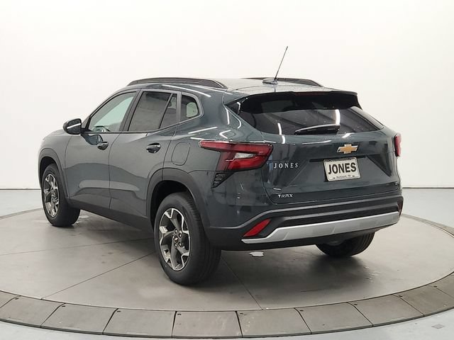 New 2026 Chevrolet Trax LT w/ LT Convenience Package FWD image 5