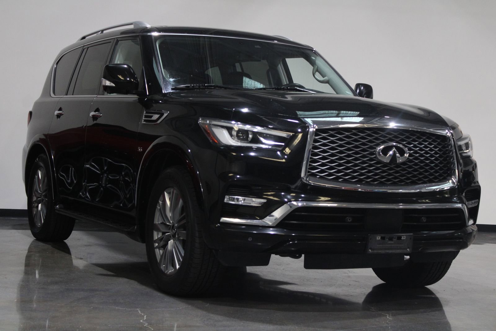 Used 2020 INFINITI QX80 Luxe w/ Proassist Package image 3