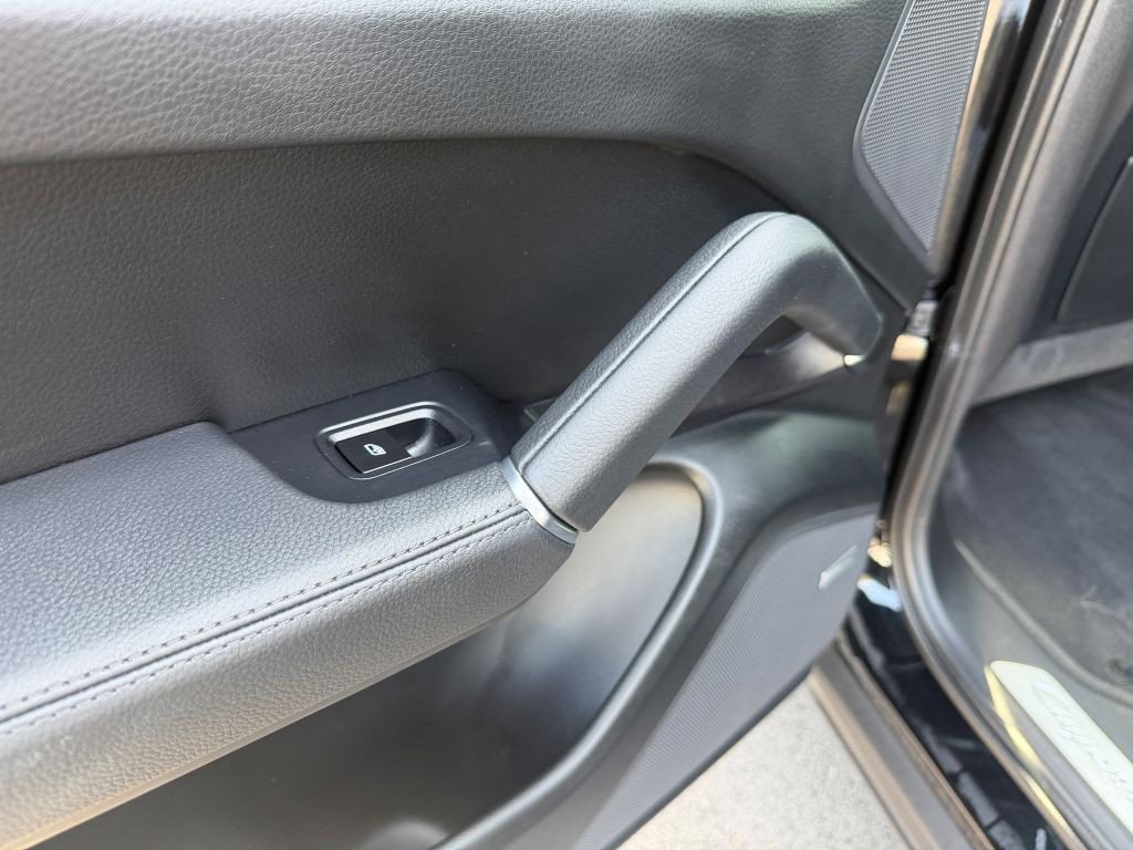 Used 2022 Porsche Cayenne image 23