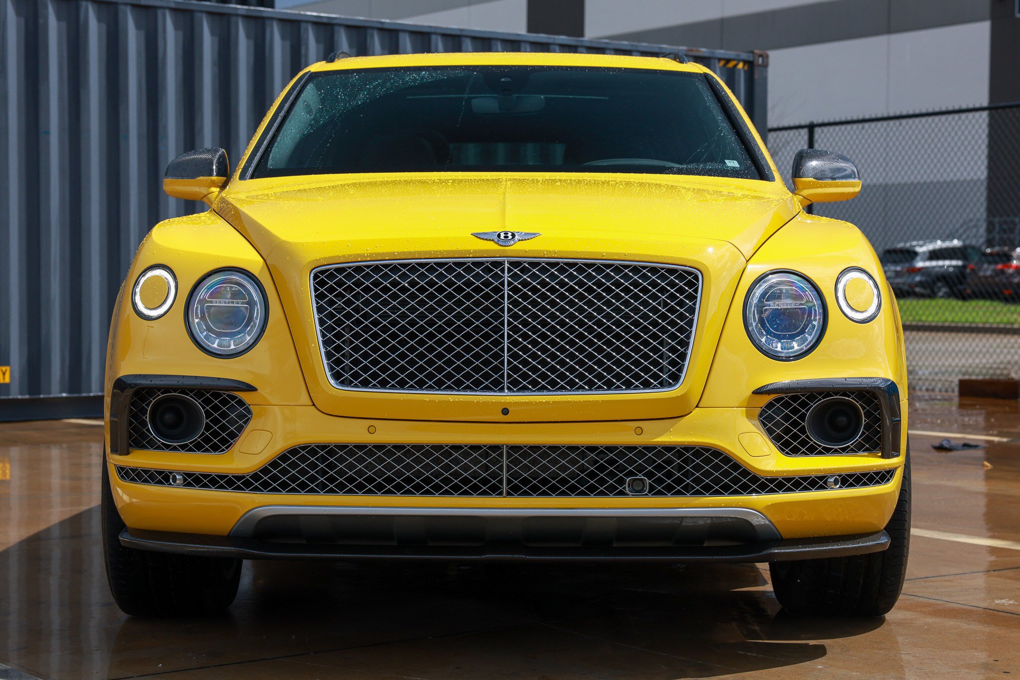 Used 2017 Bentley Bentayga AWD/4WD image 21