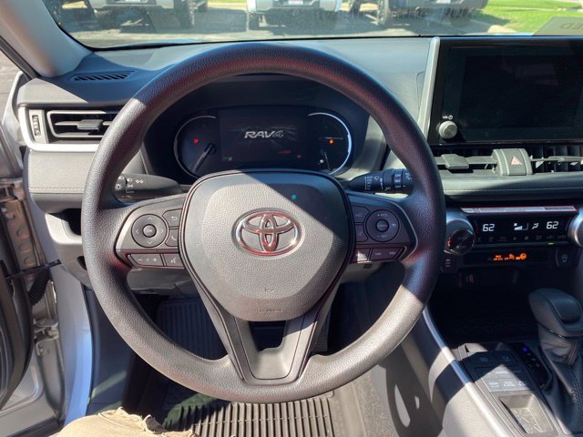 Certified 2025 Toyota RAV4 XLE AWD/4WD image 5